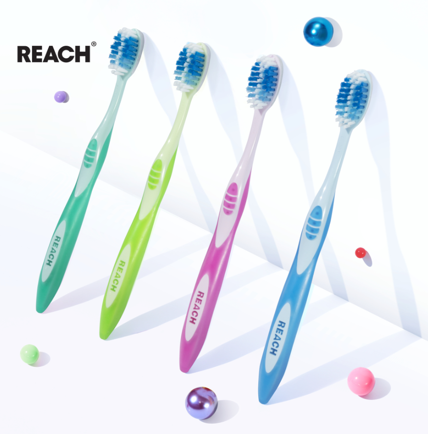 Зубная щетка Reach Stay White Белизна зубов жесткая